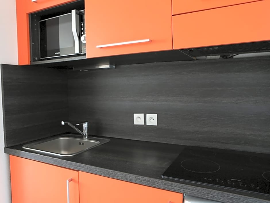 Фото Adonis Paris Sud