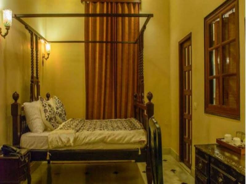 Фото Hotel 233 Park Street