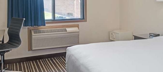 Фото Super 8 by Wyndham Omaha I-80 West