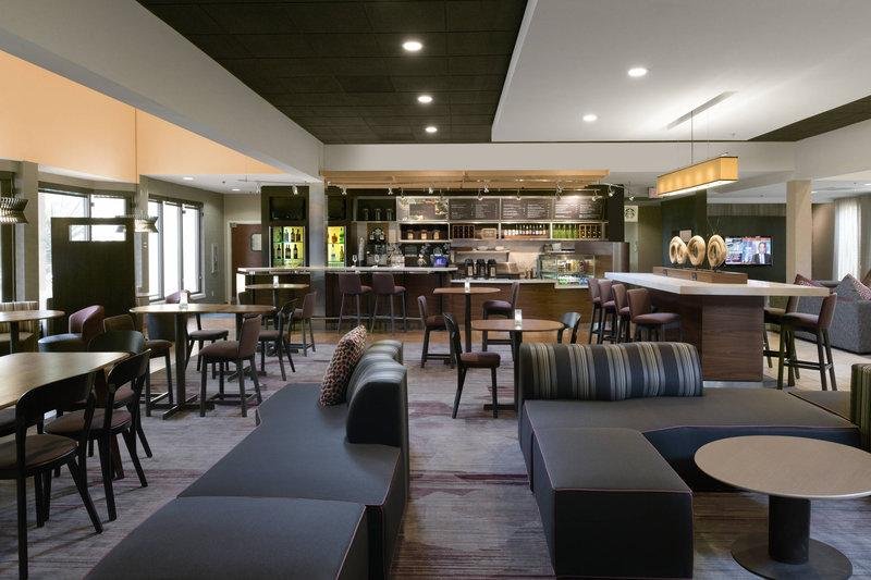 Фото Courtyard by Marriott Albuquerque Airport