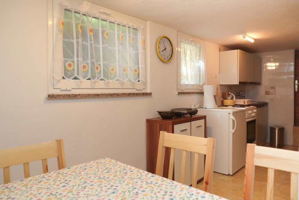 Фото Apartments Knezovic