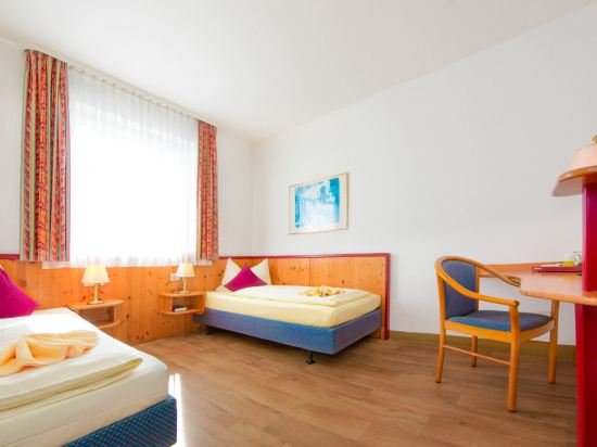 Фото Hotel Montana Diemelstadt