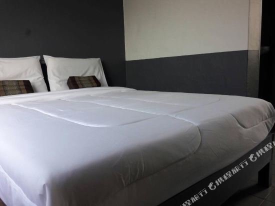 Фото Sritrakarn Hotel