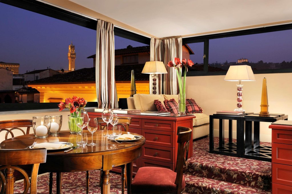 Фото Helvetia & Bristol