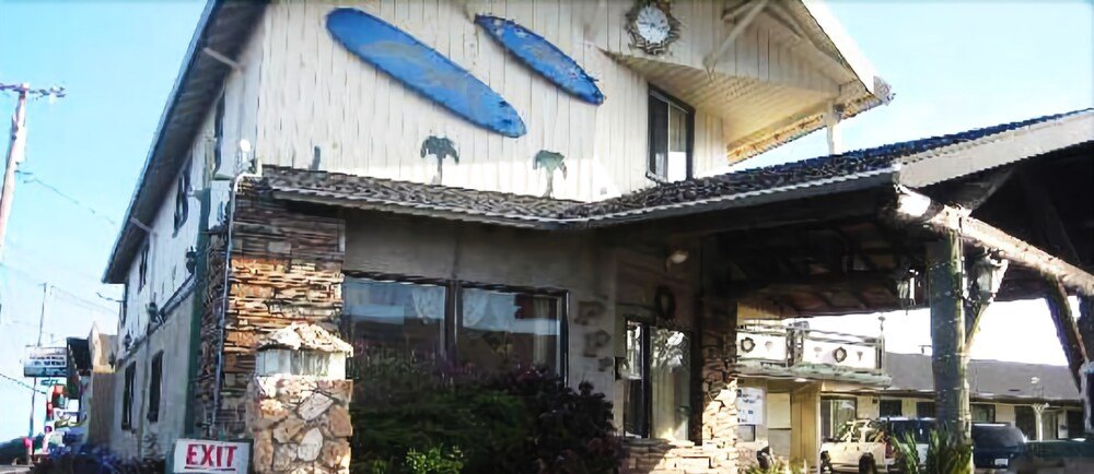 Фото Oceanside Inn & Suites, a Days Inn by Wyndham