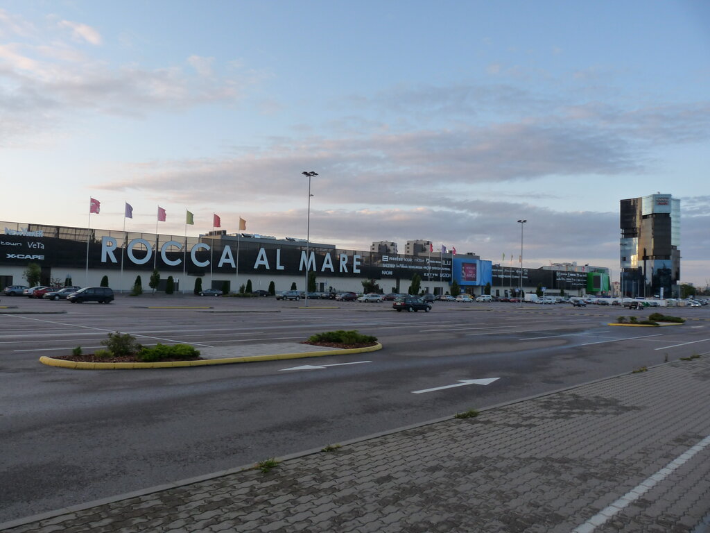 shopping mall — Rocca al Mare keskus Topshop — Tallinn, photo 1