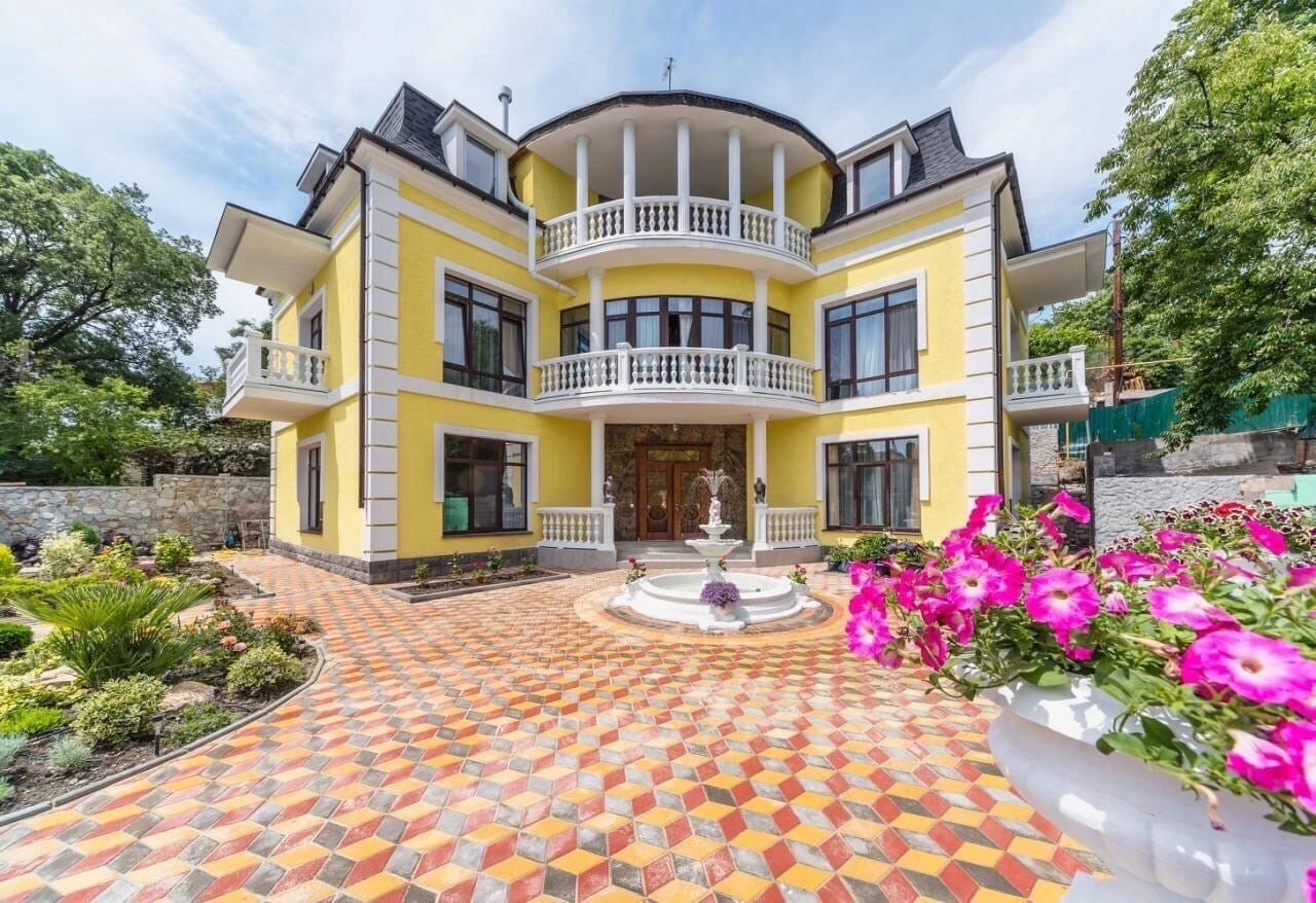 Фото отеля 1