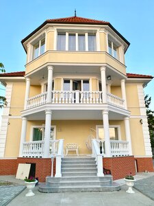 Pavlov на улице Генерала Буткова