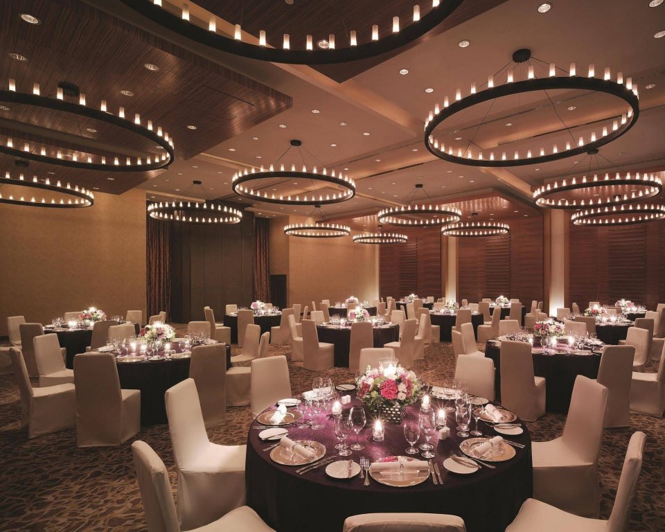 Фото Hyatt Regency Hong Kong, Tsim Sha Tsui