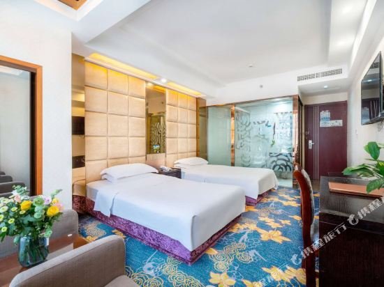 Фото Yiwu Yuejia Hotel