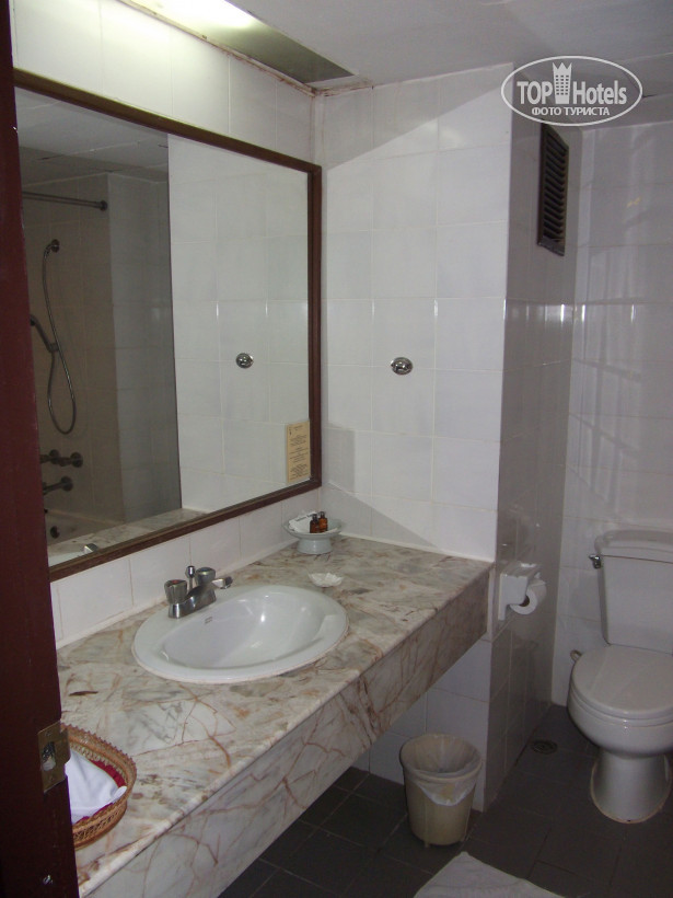 Фото отеля 2