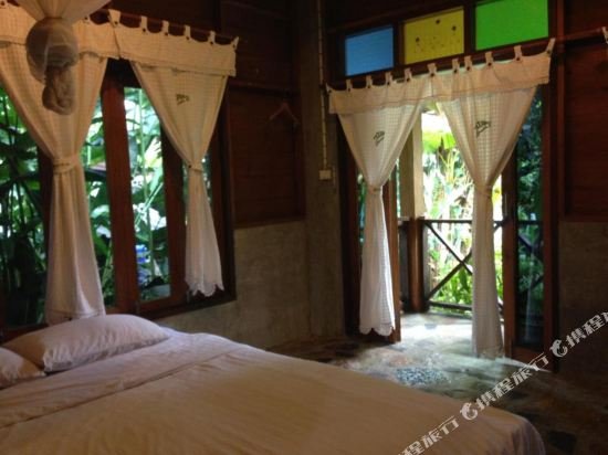 Фото Sawasdeepai River Resort