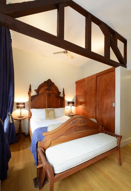 Фото Mayflower Hotel