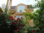 Snug House (ул. Шаляпина, 16В, п. г. т. Новый Свет), гостиница в Республике Крым