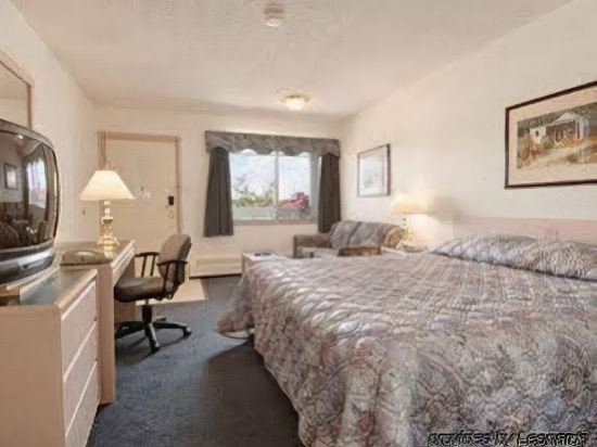 Фото Super 8 by Wyndham Stettler