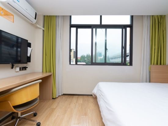 Фото Iu Hotel Shanghai Minhang Jiaotong University Dongchuan Road Subway Station Branch