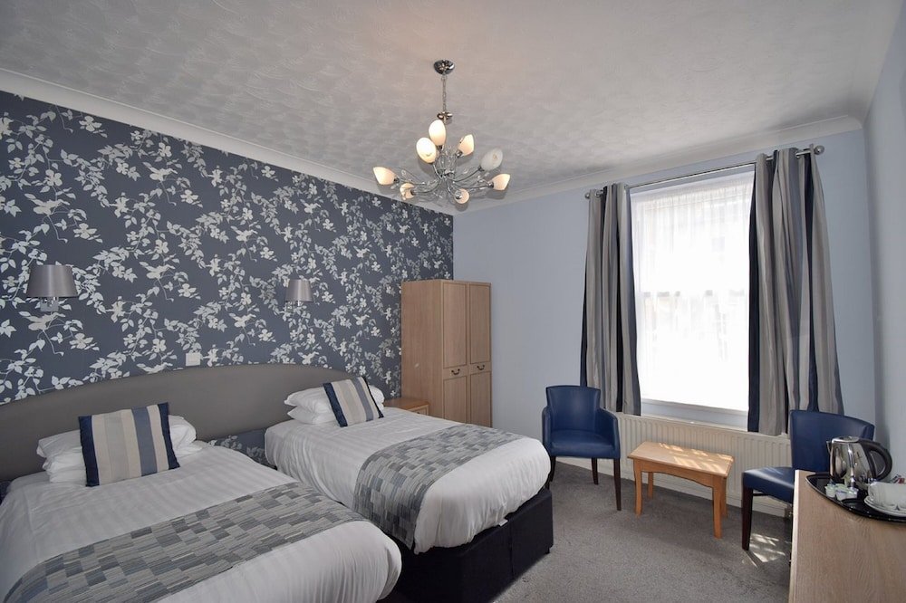 Фото The Downs Babbacombe