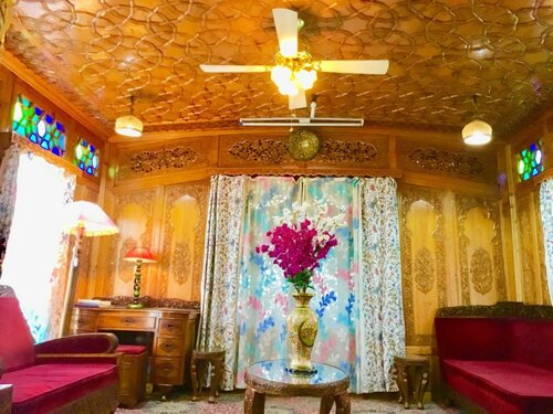 Внешний вид отеля Ritz HouseBoat Srinagar в Сринагаре, фото 1