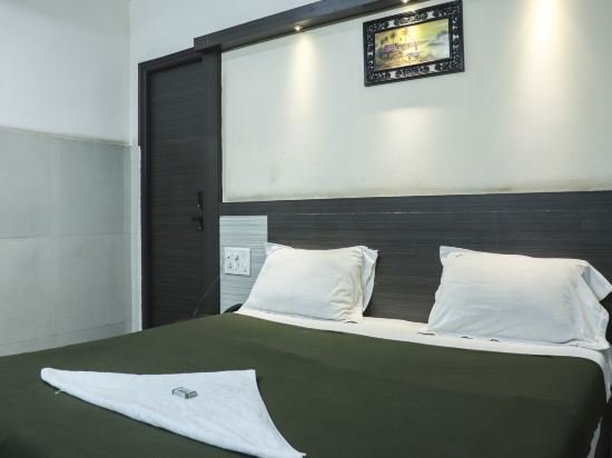 Фото Hotel Sai National