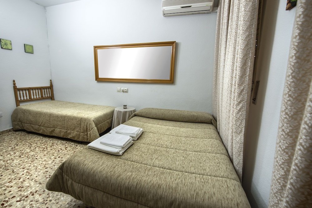 Фото Hostal Santa Bárbara