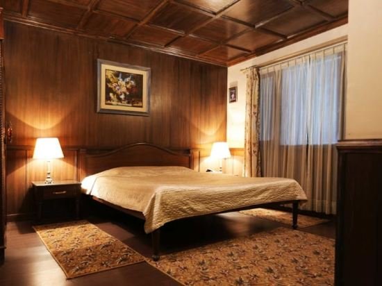 Фото WelcomHeritage Windsor Lodge