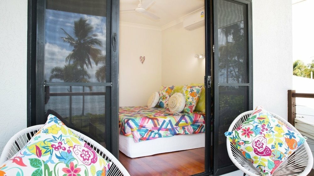 Hotel Absolute Beach Front Bliss @ Newell Beach, Earth, photo