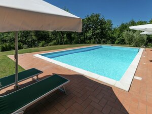 Spacious Farmhouse in Ficulle with Swimming Pool
