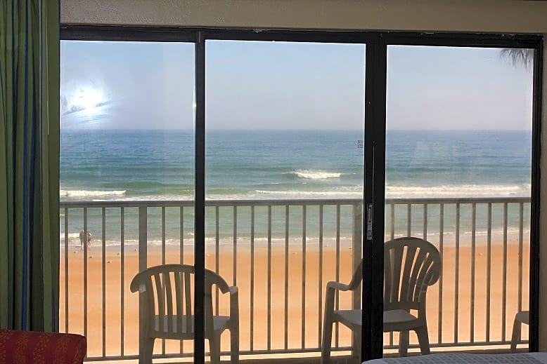 Фото Makai Beach Lodge