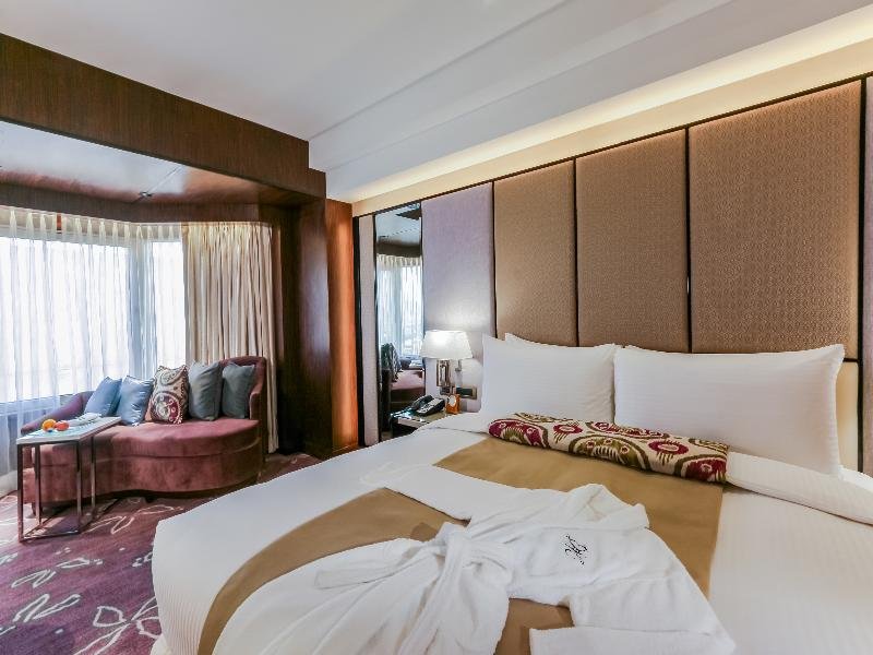 Фото Diamond Hotel Philippines