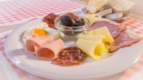 Фото Noblesse Boutique Hotel