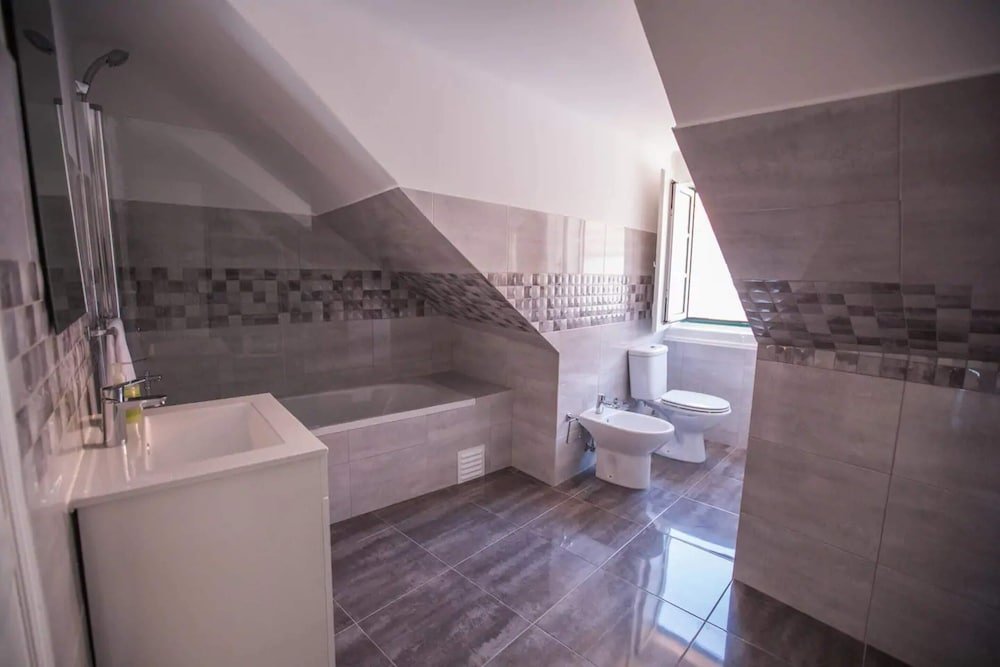 Фото Guestready - Amazing Topo Chiado Garrett Apartment