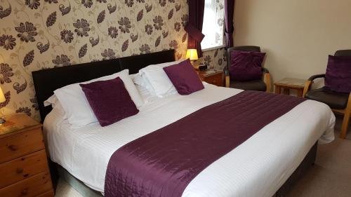 Фото Paignton Court