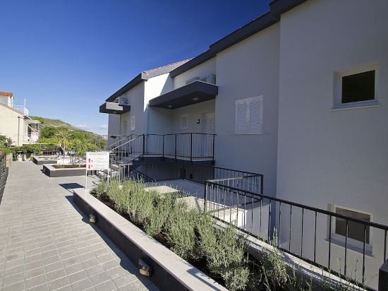 Фото Lausion Apartments