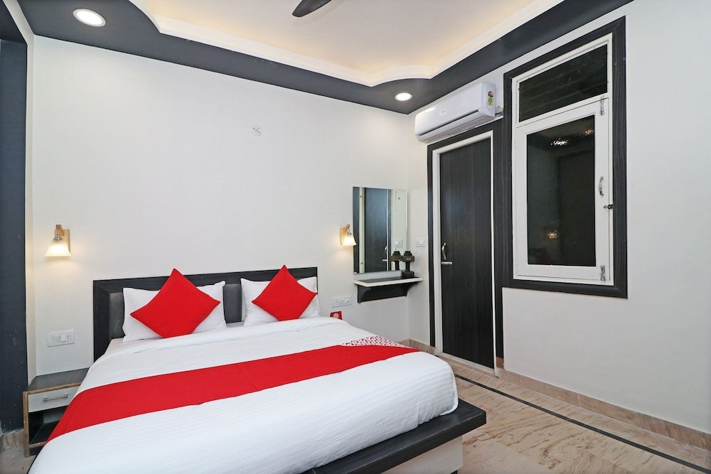 Фото Oyo 29423 03 Townhouse Inn