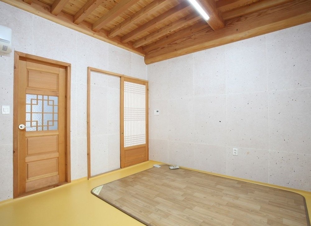 Фото Hwangnam Gotaek Keumseulchae