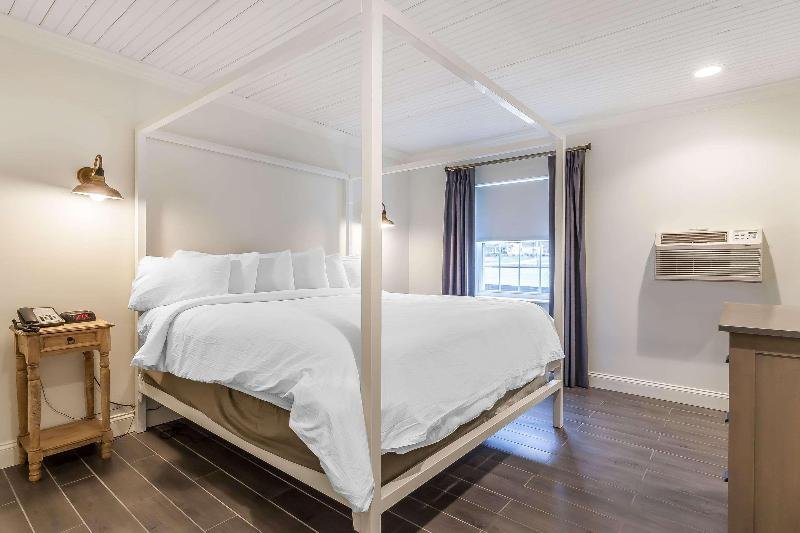 Фото Aurora Inn Hotel and Event Center, Ascend Hotel Collection