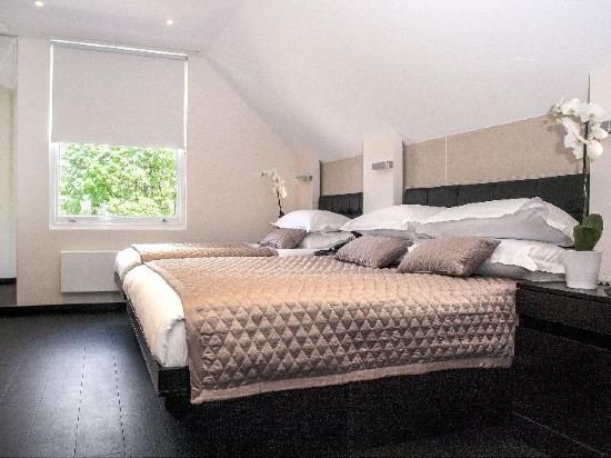 Фото NOX Golders Green