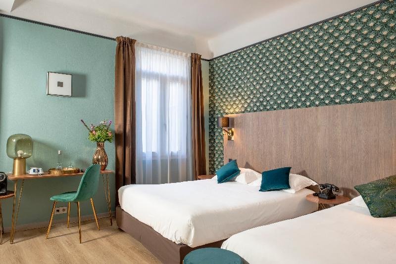 Фото Bristol Hôtel Avignon