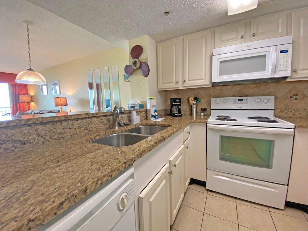 Фото Horizon at 77th