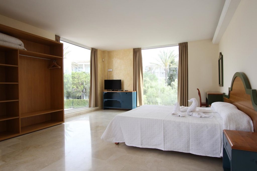 Фото Hotel Cala d'Or Gardens