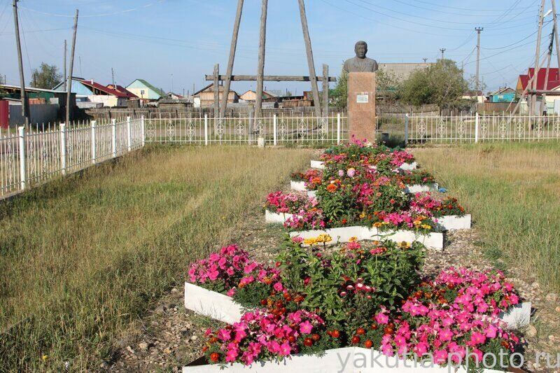 Monumento, memorial Бюст Герою Советского Союза Чусовскому Н. Н., , foto