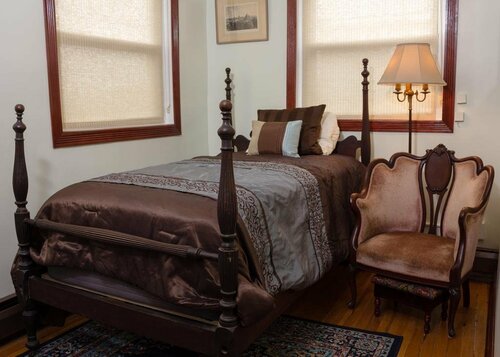 Гостиница Ledroit Park Renaissance B&b в Вашингтоне
