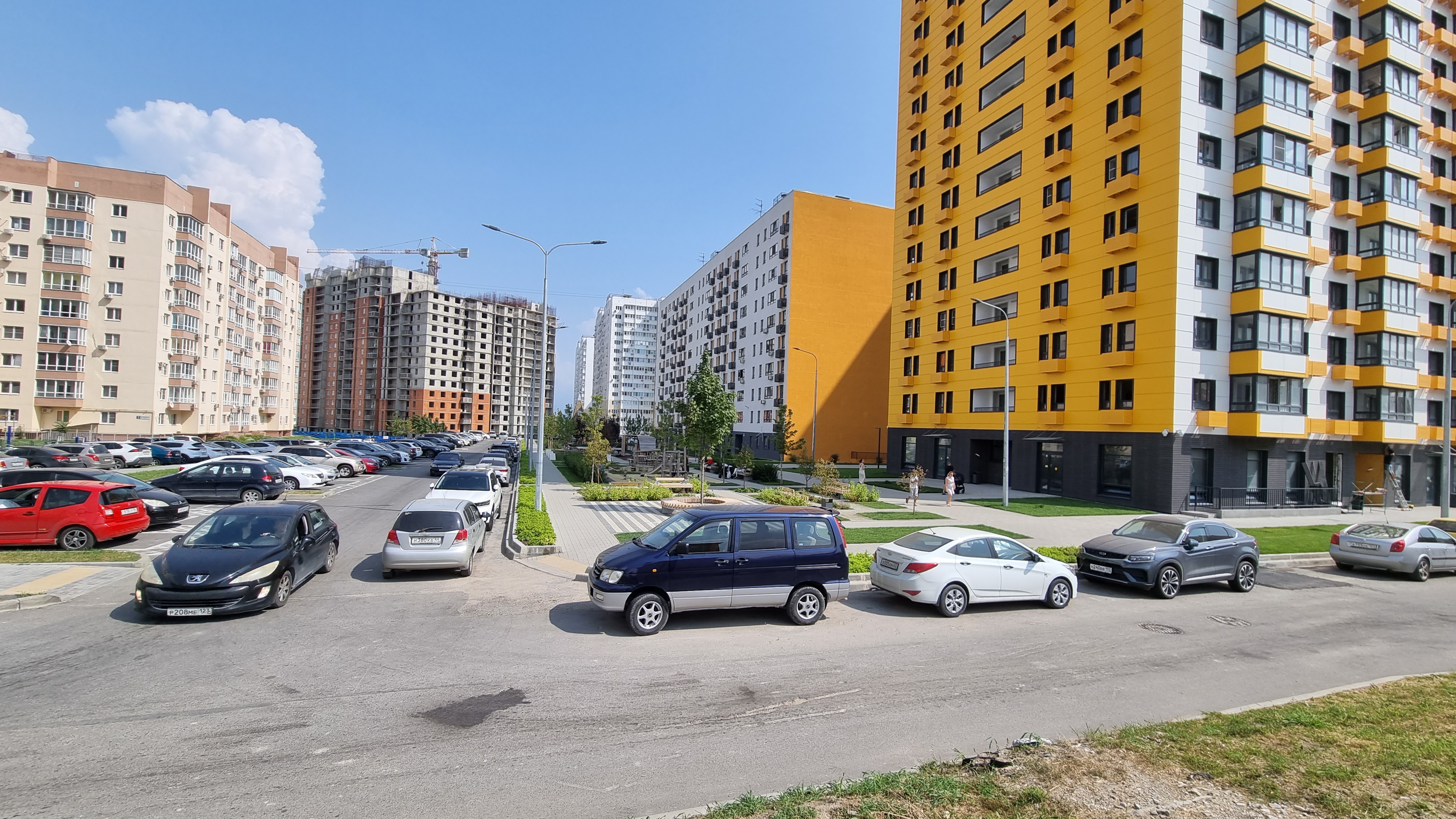 Фото Apple House