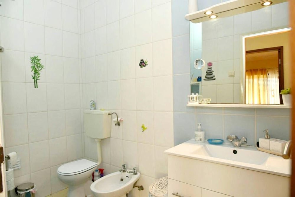 Фото Apartment With 2 Bedrooms in Vila Real de Santo António, With Wonderful Lake View, Furnished Terrace and Wifi