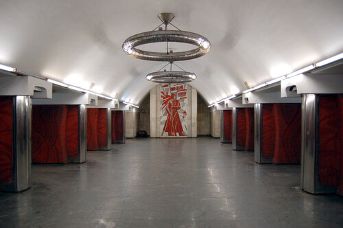 метро Дворец Украина (Киев, Большая Васильковская улица), станция метро в Киеве