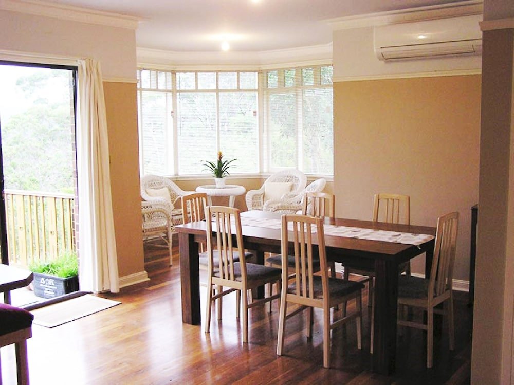 Фото Boobook Hollow