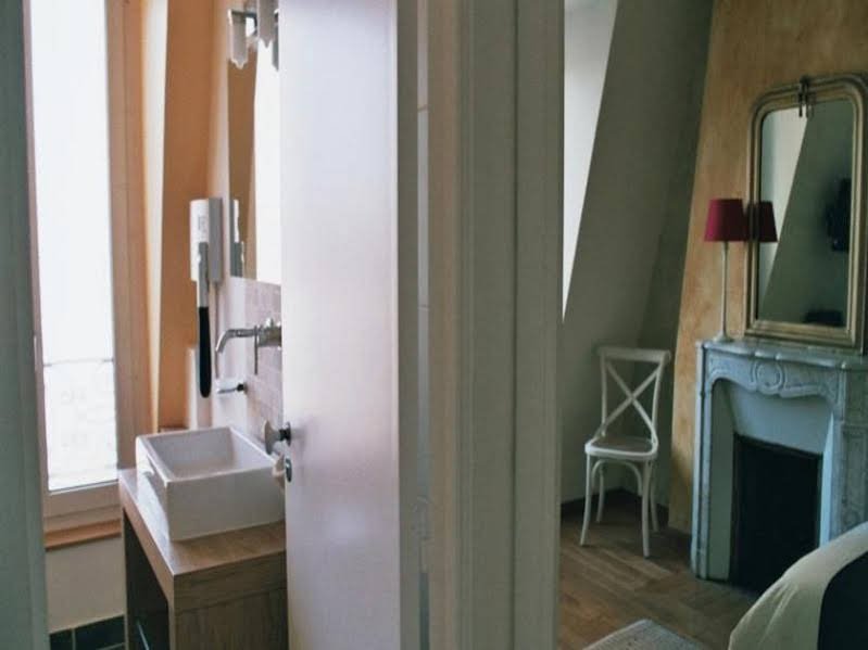 Фото Hotel Excelsior Batignolles