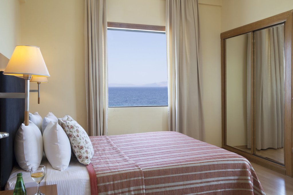 Фото Zeus Essence Ramada by Wyndham Athens