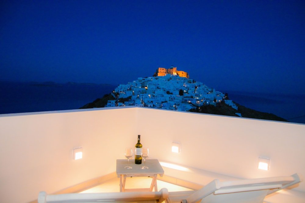 Фото Oneiro Studios