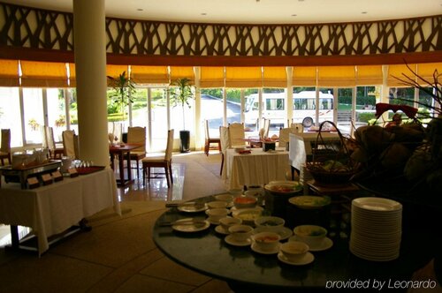Гостиница The Independence Hotel Resort & SPA в Сиануквиле
